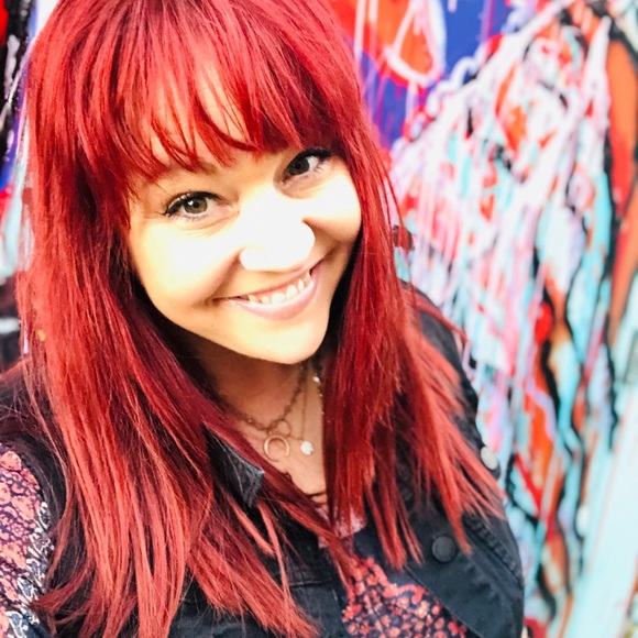 Meet your Posher, Erin - Picture 8 of 12